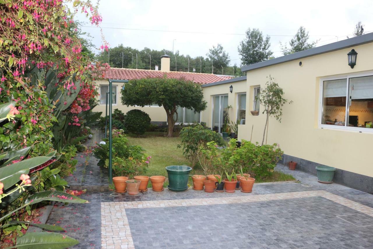 Casa Da Margarida - Area Privada Na Casa Da Anfitria Hotel ปอนตาเดลกาดา ภายนอก รูปภาพ